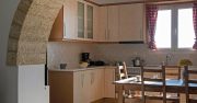 No7 kitchen Kythira house rent