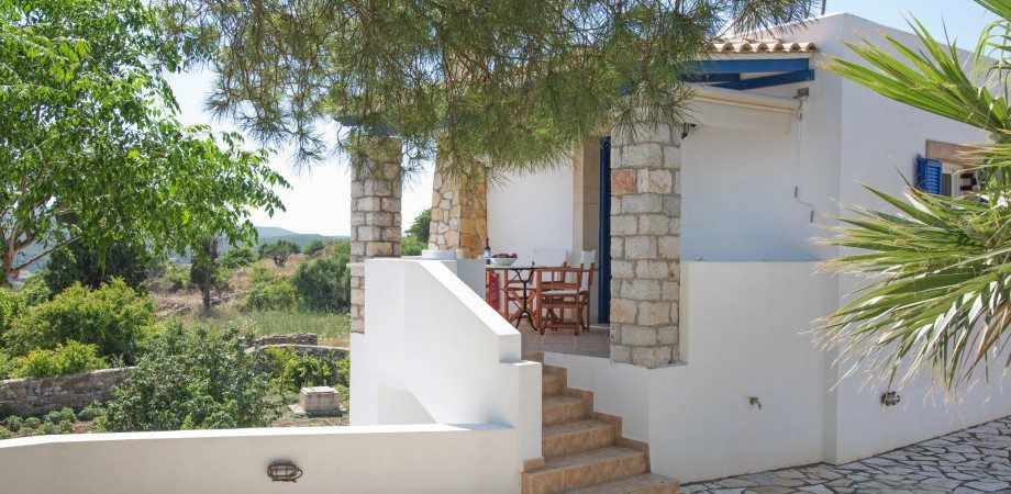 No6 outside Room and garden